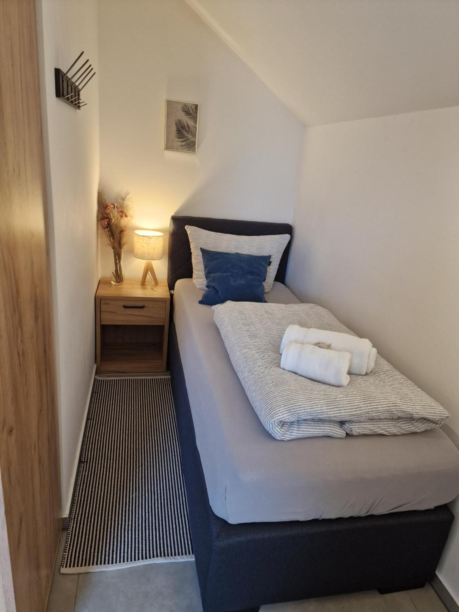 Ferienwohnung - Nachtigall 1 Bad Hersfeld Exteriör bild